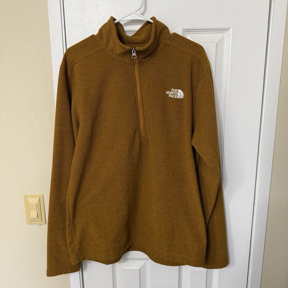 The North Face Men's Large Textured Cap Rock Quarter-Zip Fleece Pullover